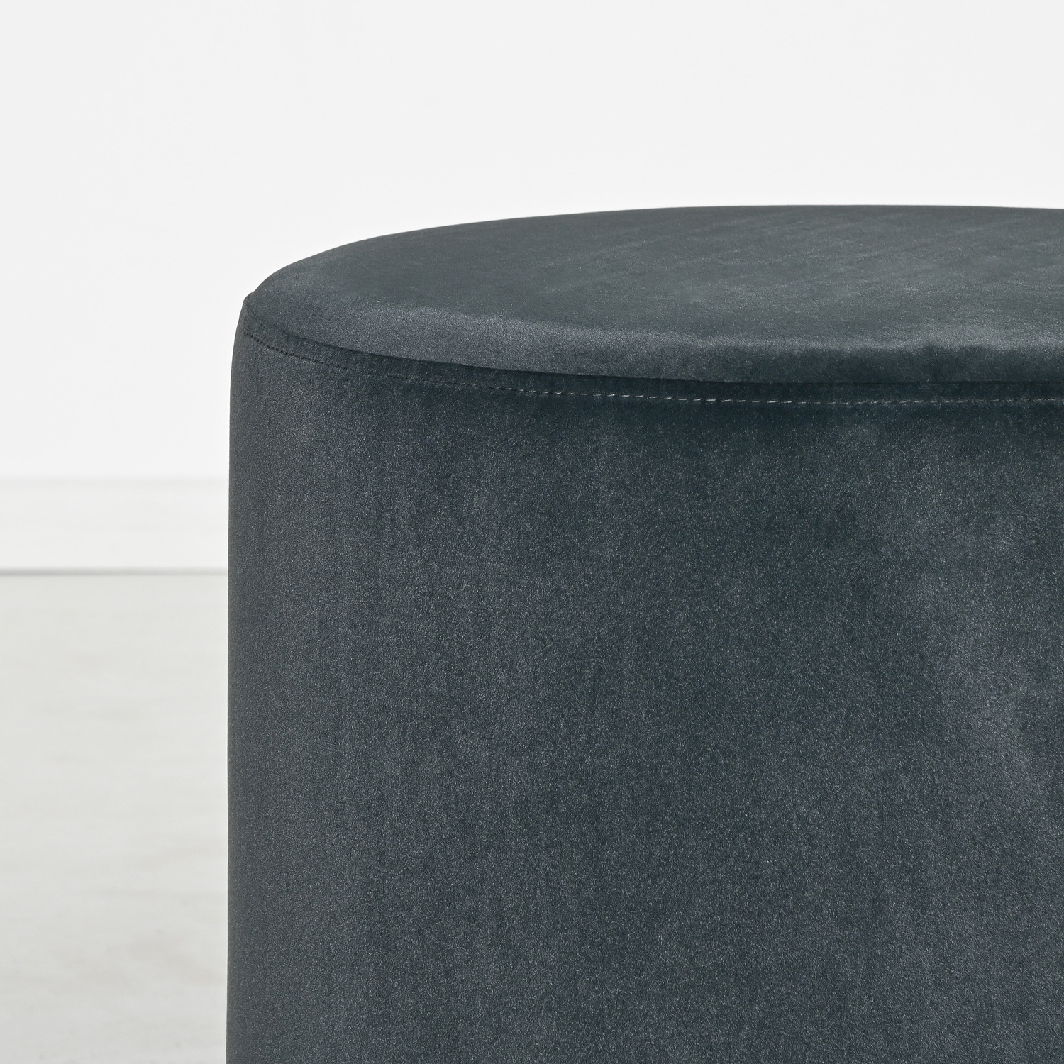 45cm-Visser-Velvet-Ottoman-DDOM