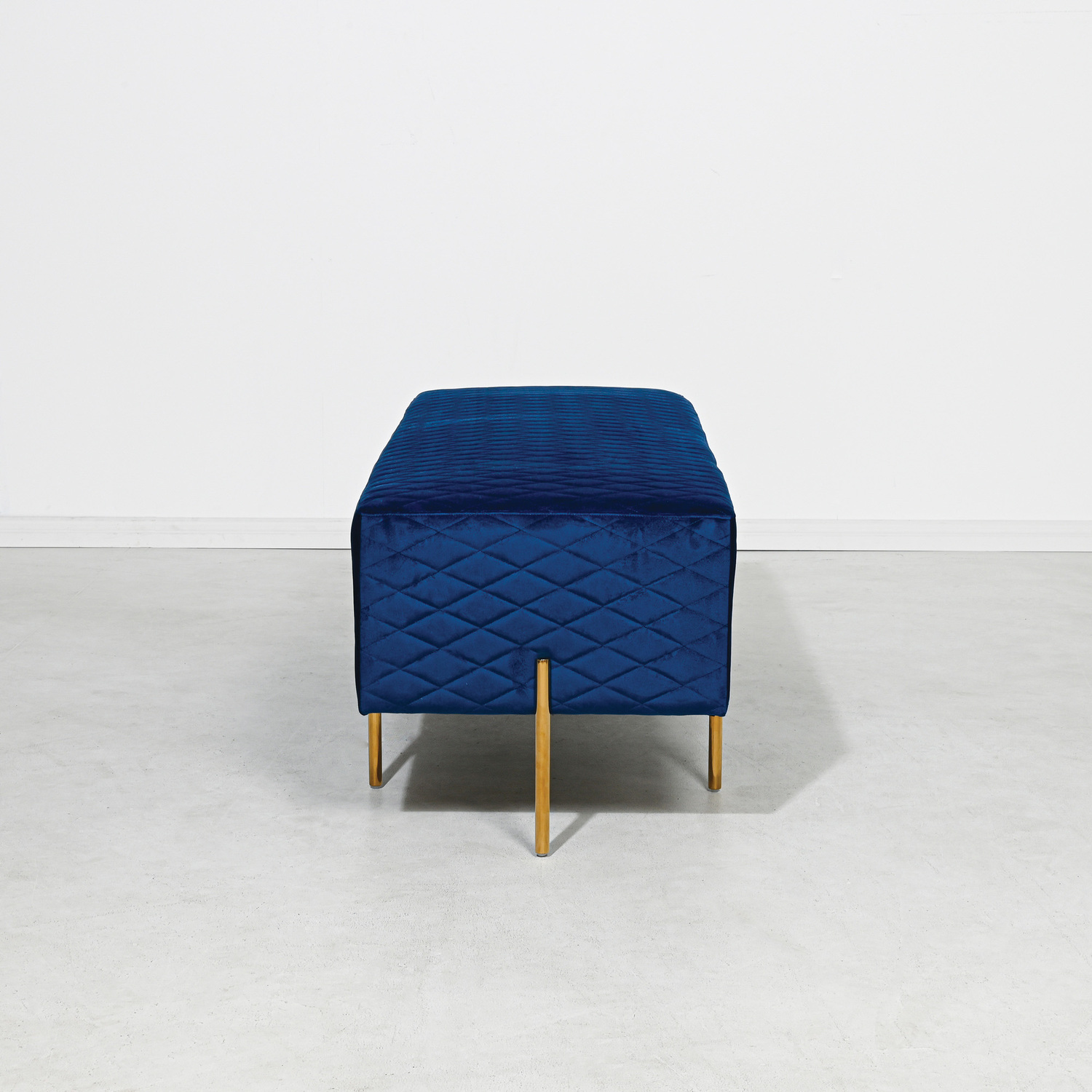 Pereira-Diamond-Quilted-Velvet-Ottoman-DDOCOCO