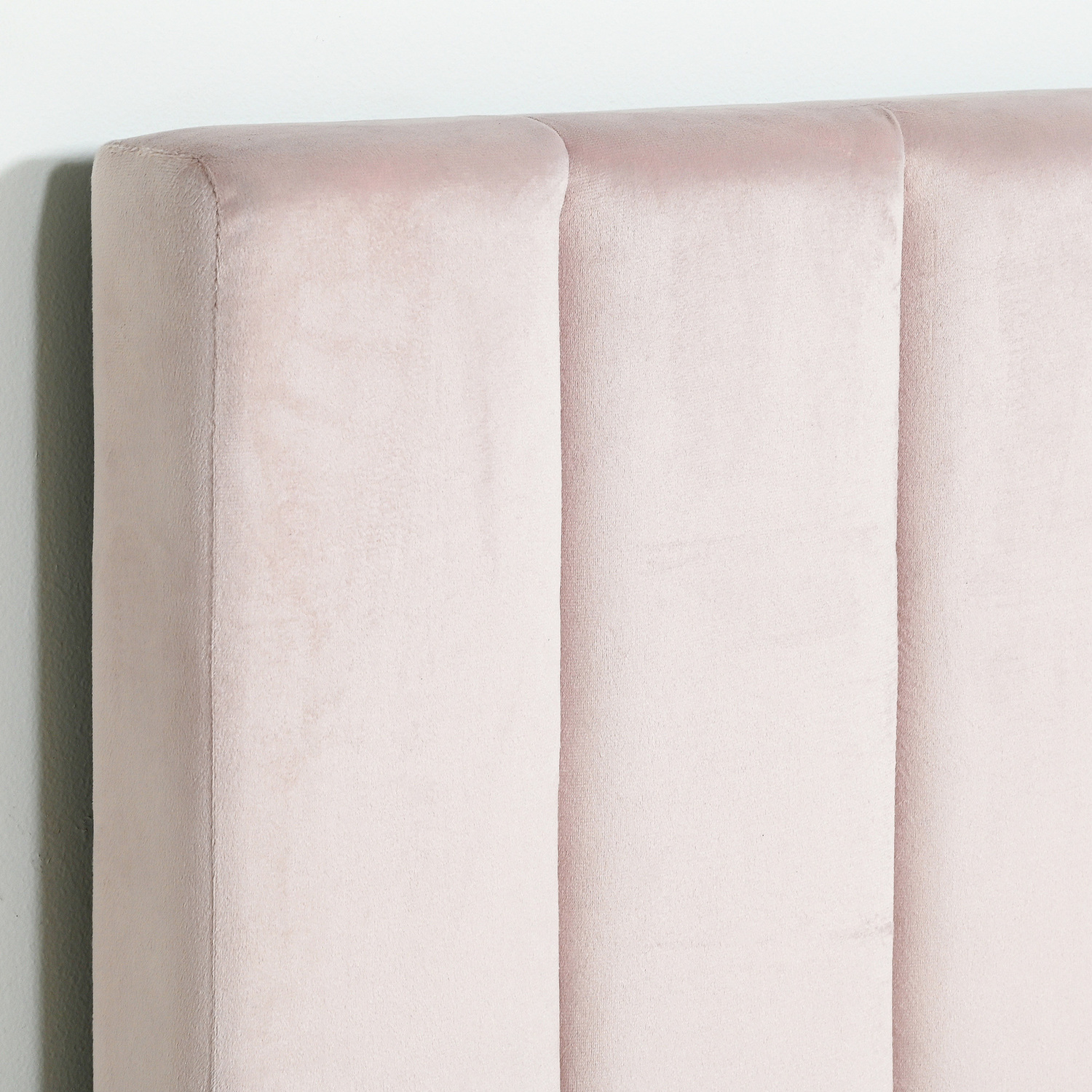 Channel Aubin Velvet Bedhead