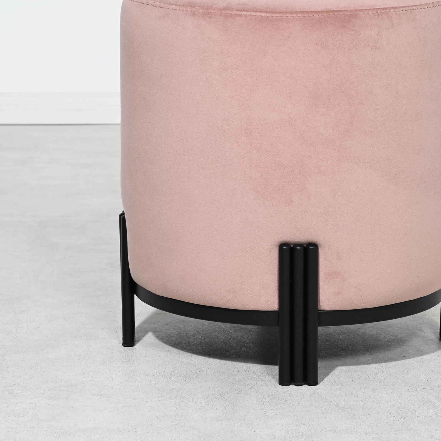 Annalise-Velvet-Upholstered-Ottoman