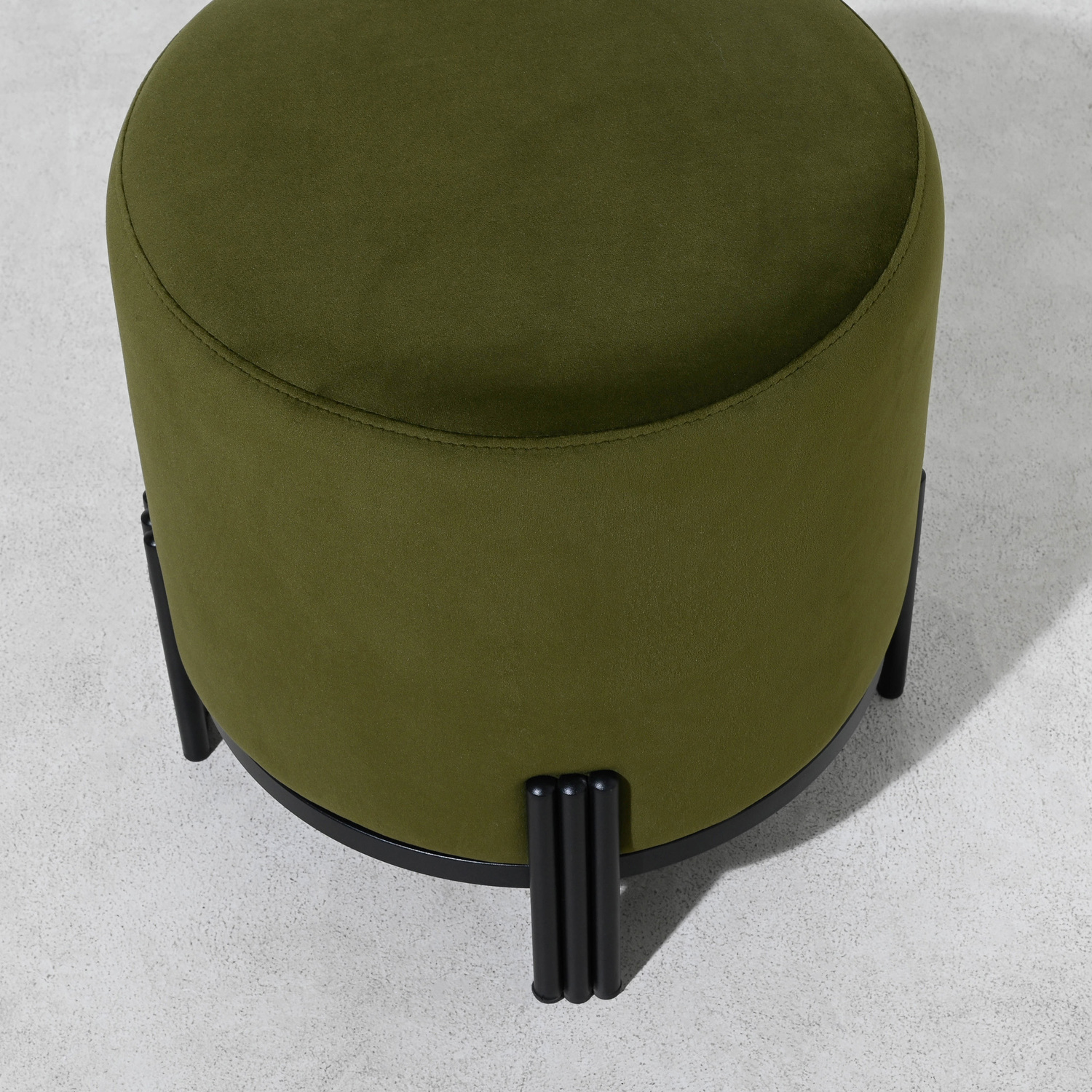Annalise-Velvet-Upholstered-Ottoman