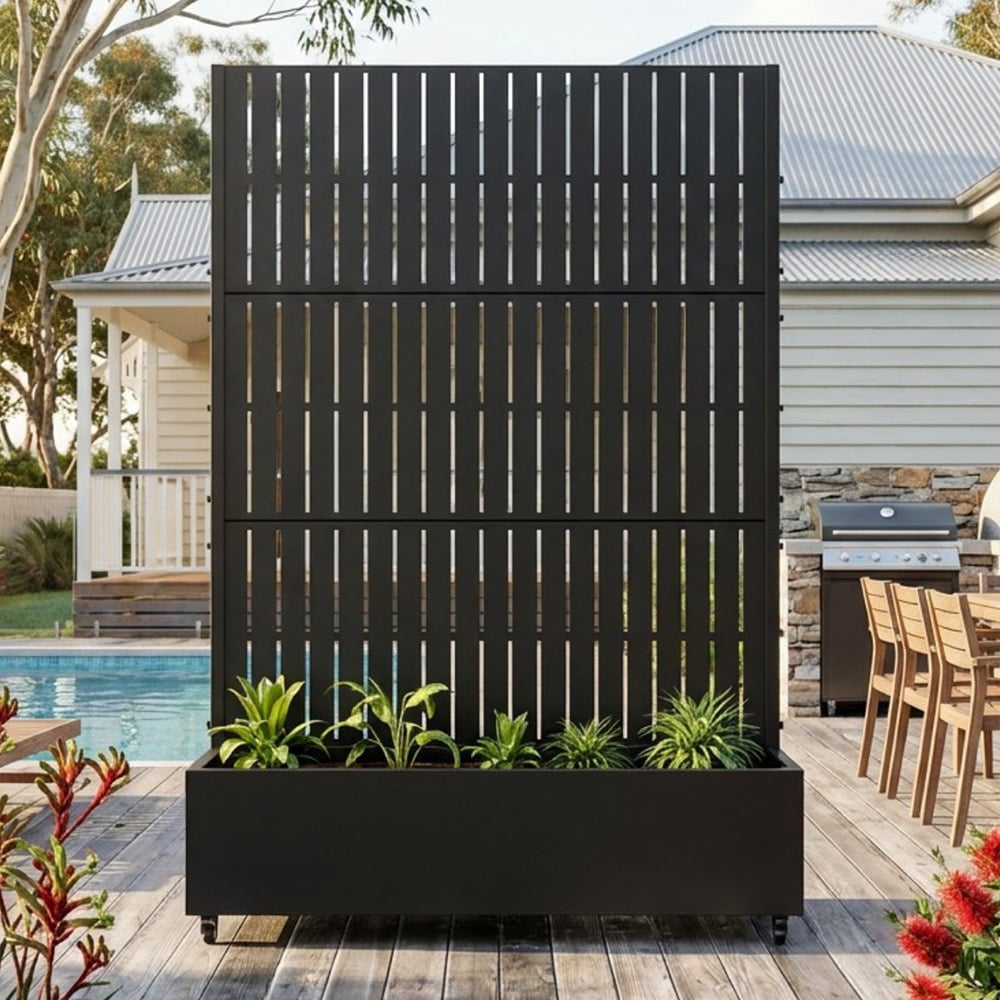 Jael Steel Trellis Planter