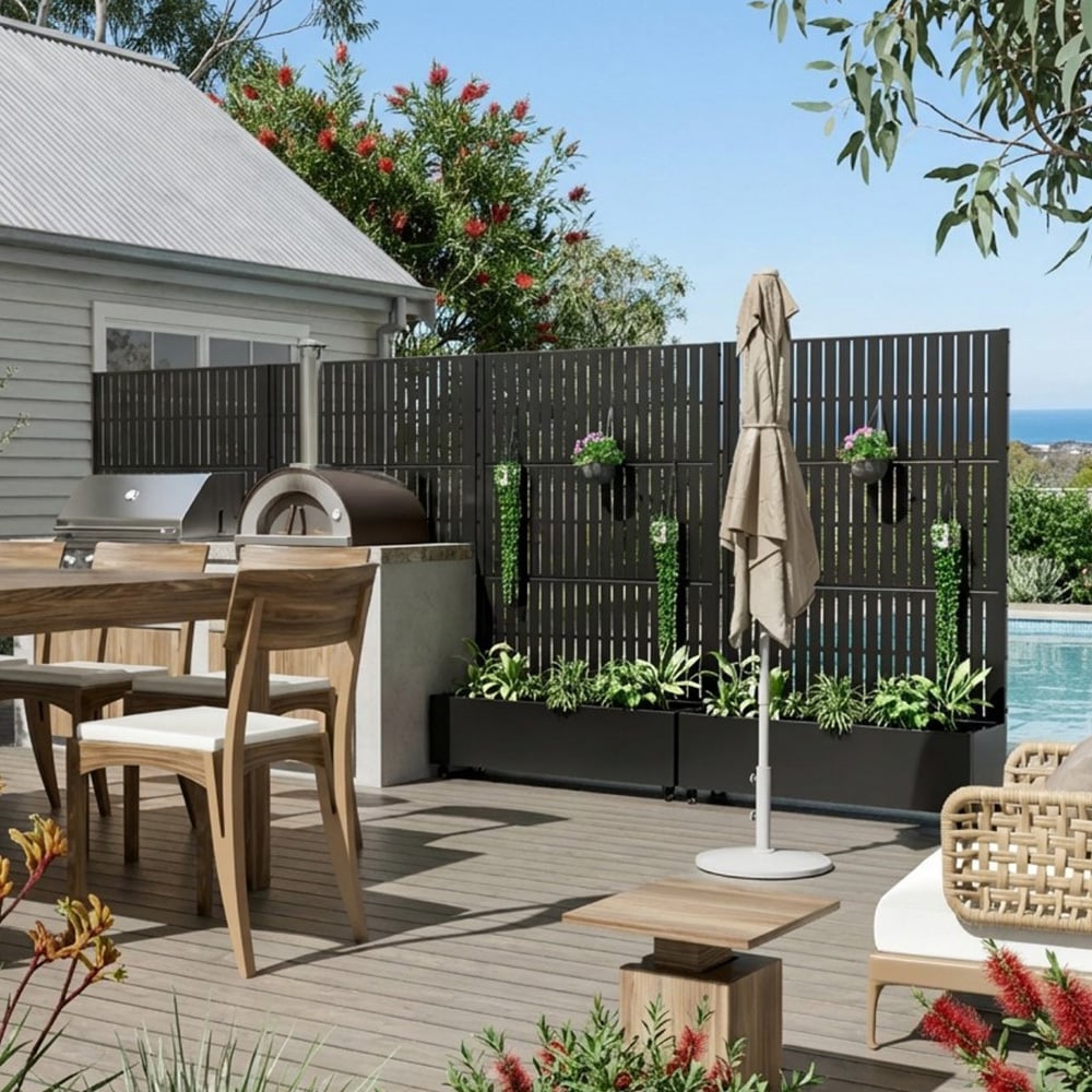 Jael Steel Trellis Planter
