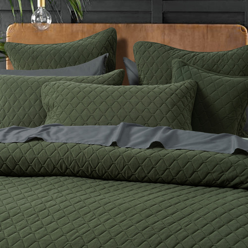 Lester Velvet Coverlet Set