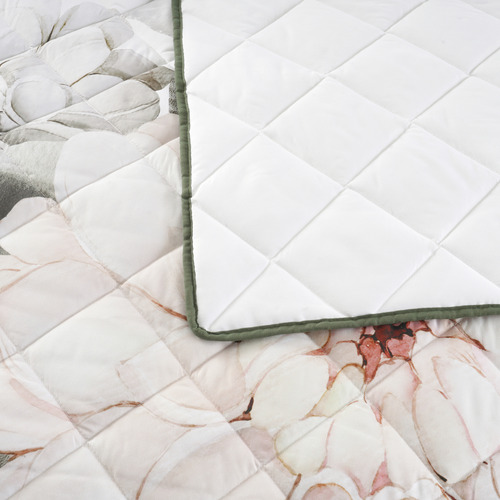 Giselle Coverlet Set