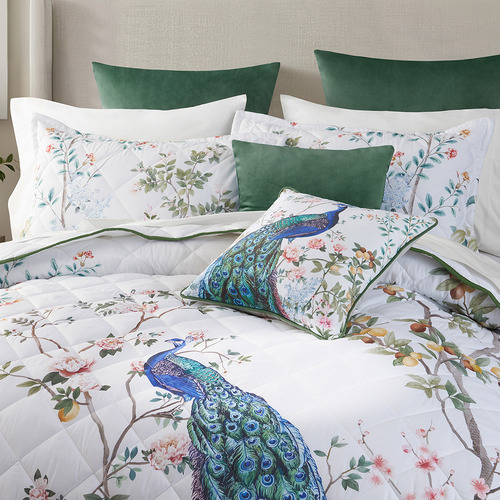Priya Bedspread Set
