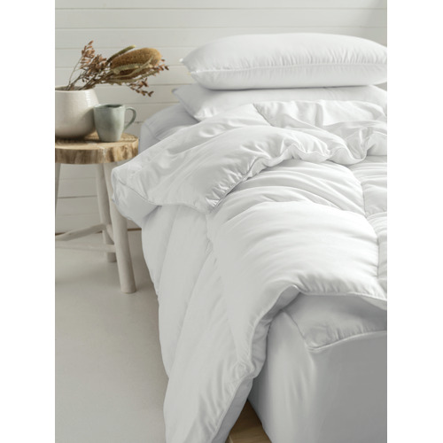 White Kind All Seasons Cotton Quilt