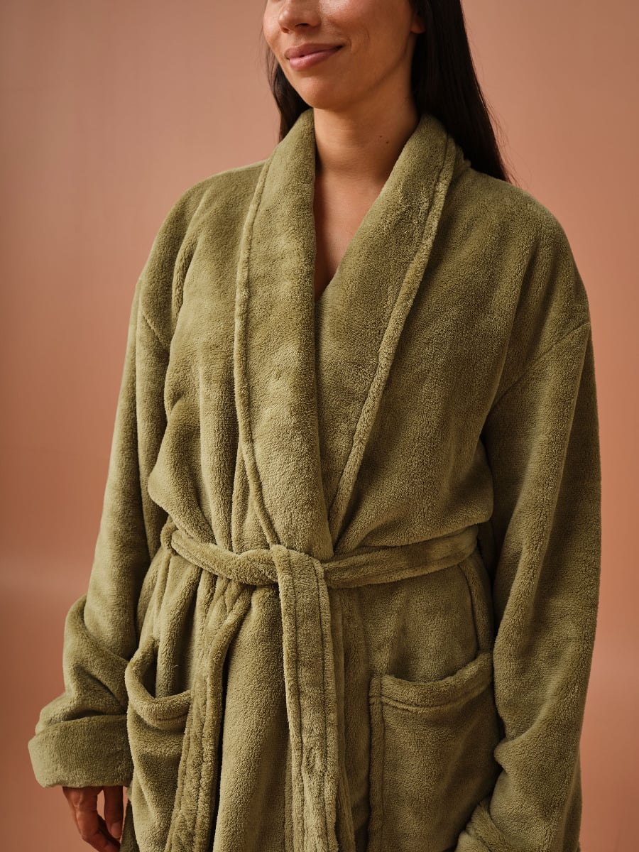 Plush-Bath-Robe