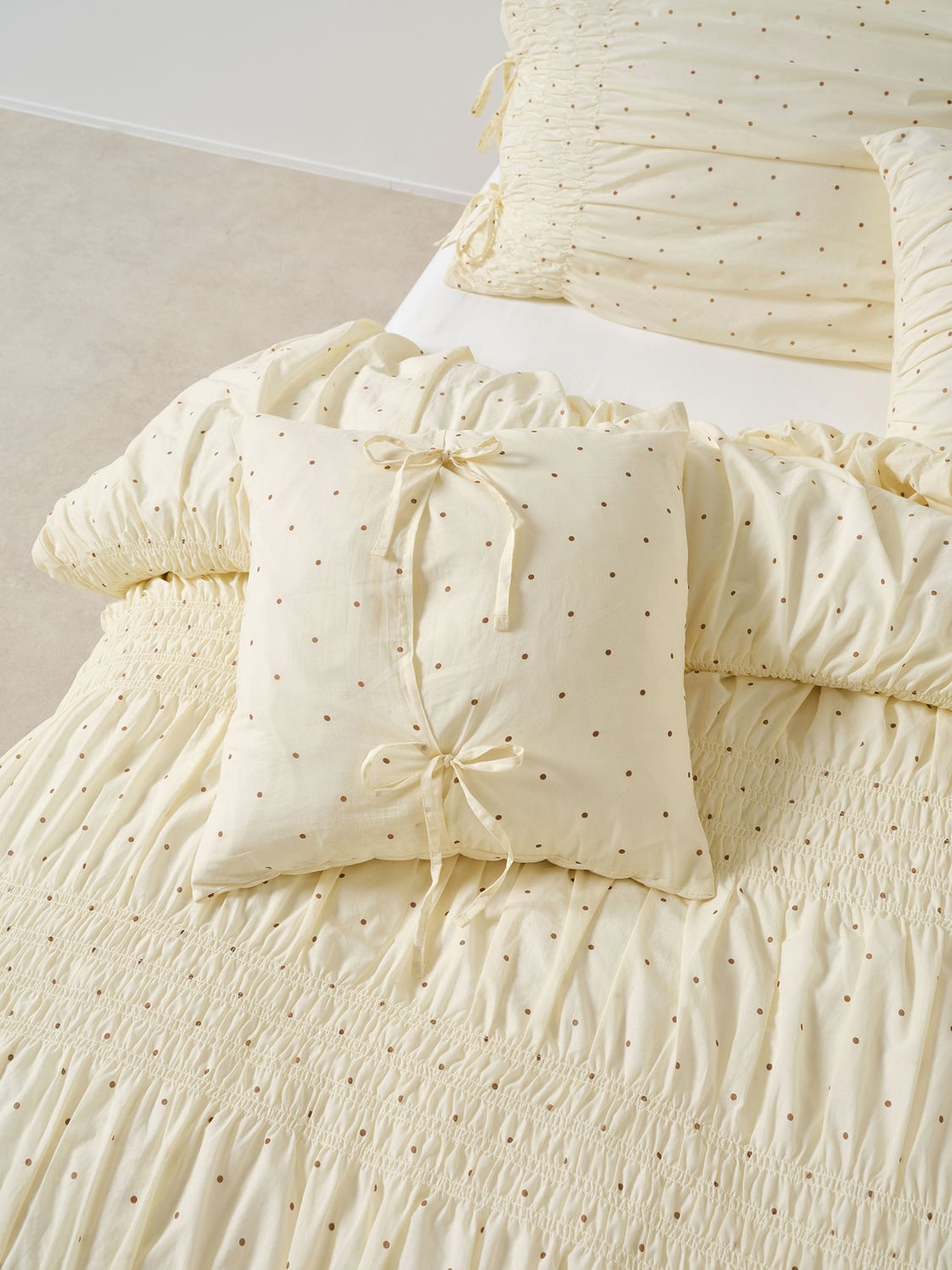 Nina Spot Cushion