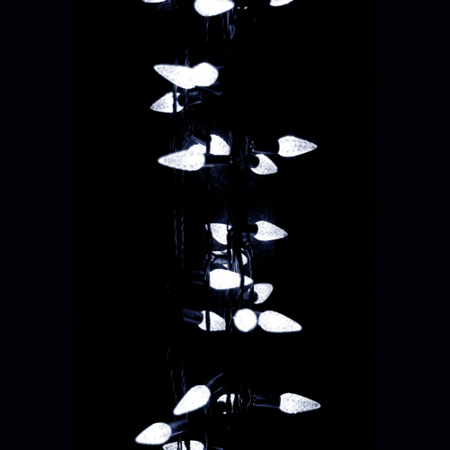 C6 Pinecone 200 White Connectable LED String Fairy Light