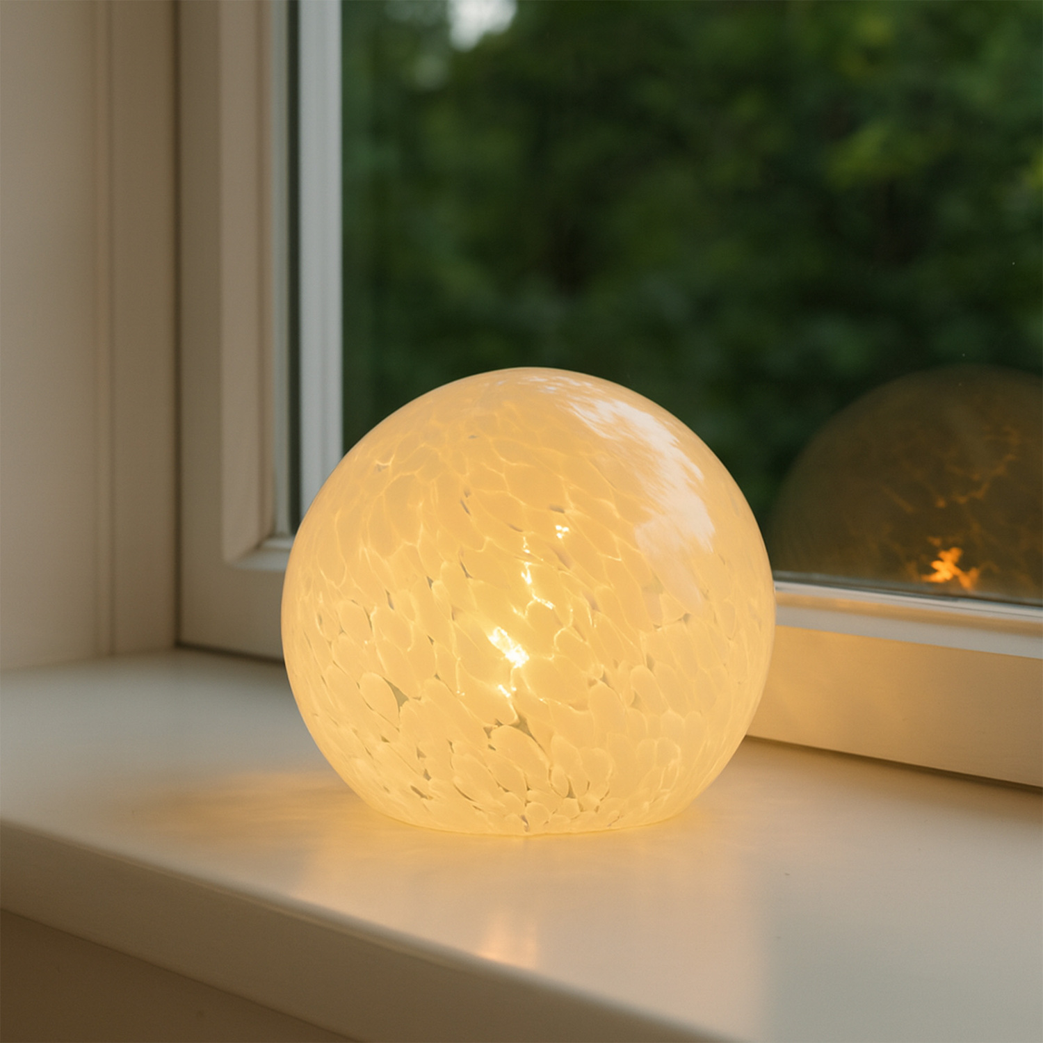 Lyra Glass Table Lamp