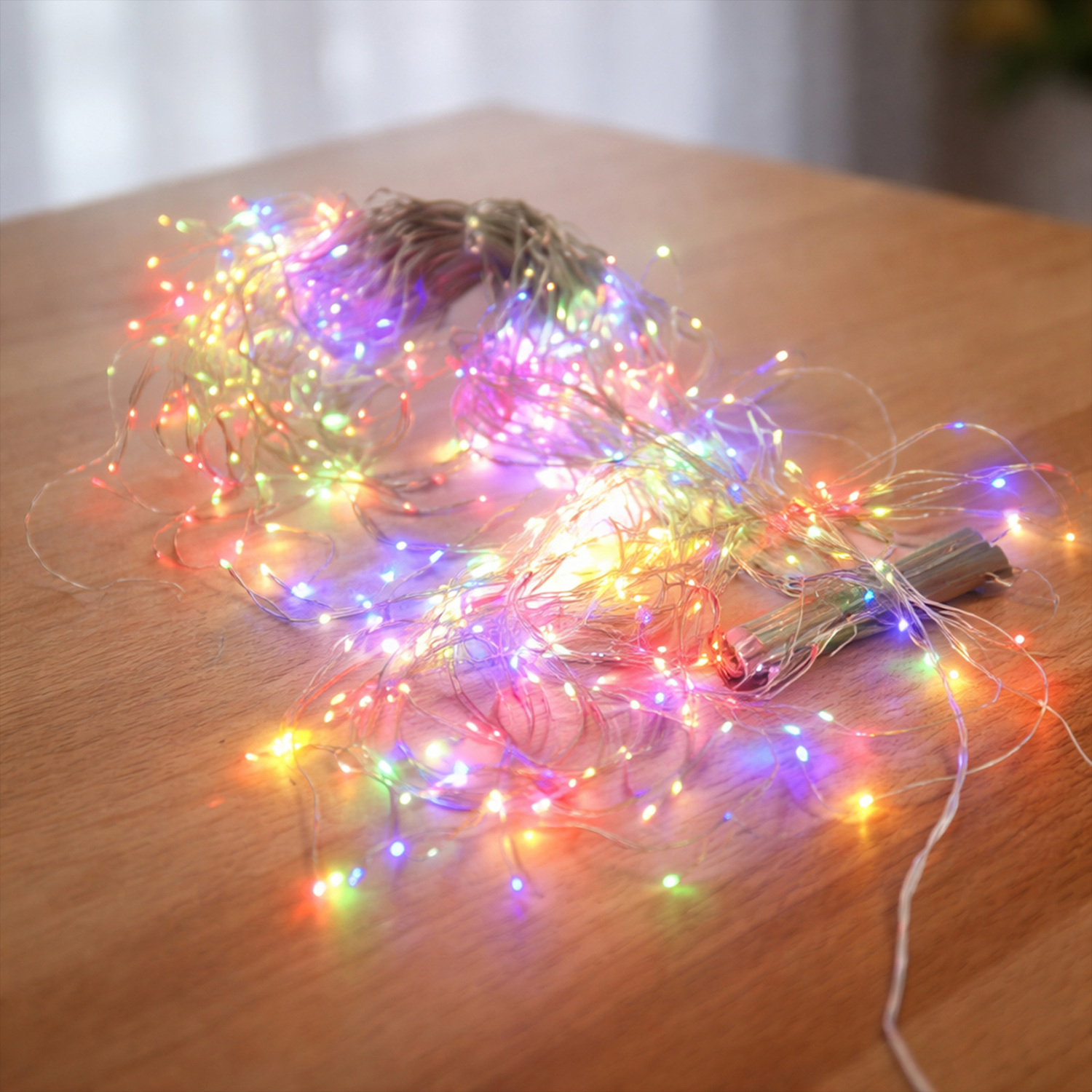 600 Kiran LED Icicle Lights