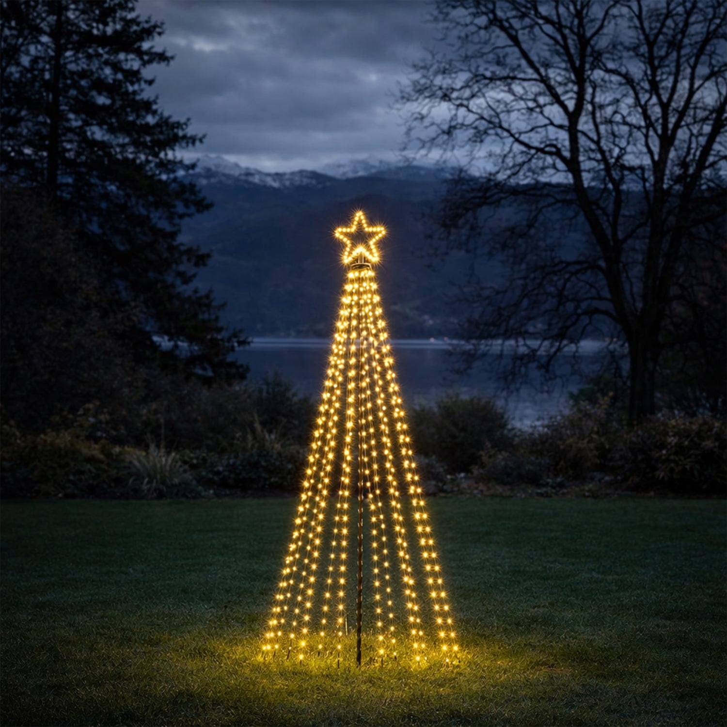 220 Kieron Pre-Lit LED Christmas Light Display