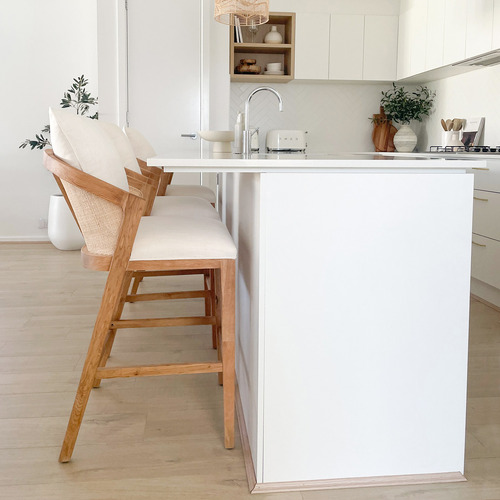 65cm Vaskar Oak Wood Barstool