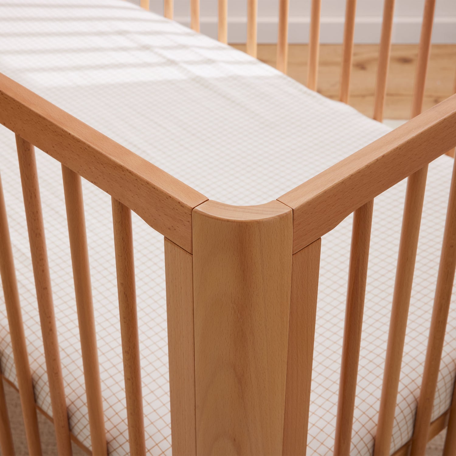 Leira Convertible Cot