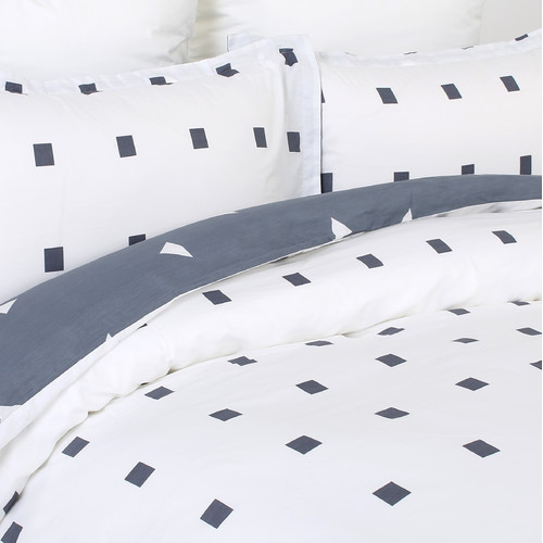 Dreamaker White & Square Printed Egyptian Cotton Quilt Cover Set