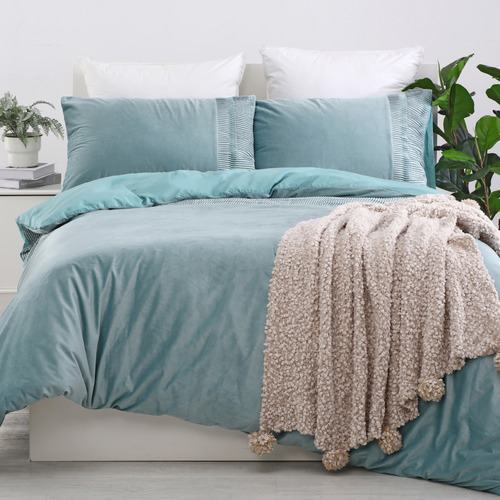 Dreamaker Aqua Ripple Velvet Quilt, Velvet King Bedspread