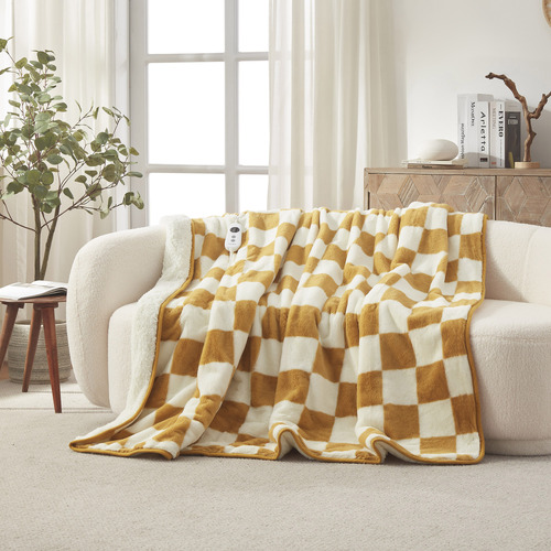 Checkered-Faux-Fur-Heated-Throw