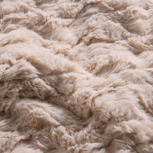 Extra-Large-Faux-Fur-Heated-Throw