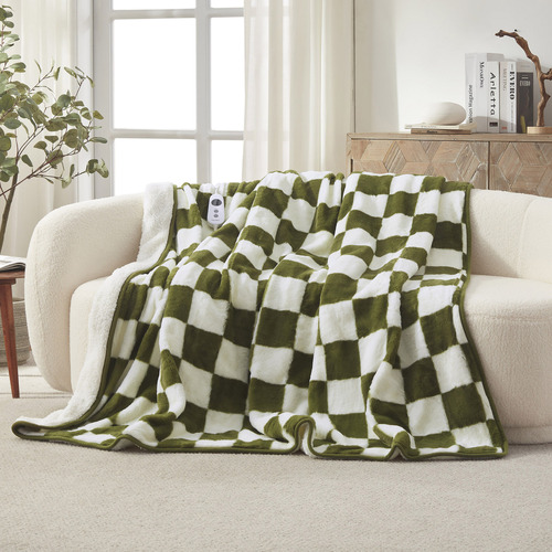 Checkered-Faux-Fur-Heated-Throw