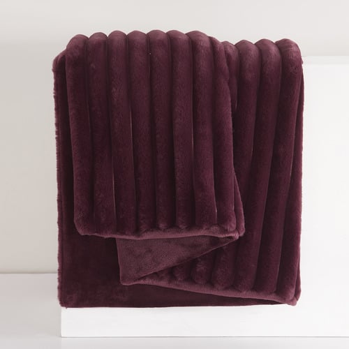 Chunky Embossed Fleece Throw