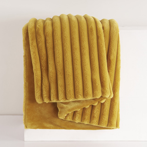Chunky Embossed Fleece Throw