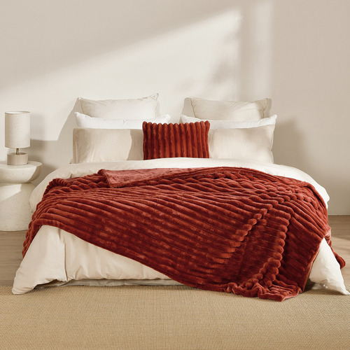 Chunky Embossed Fleece Throw
