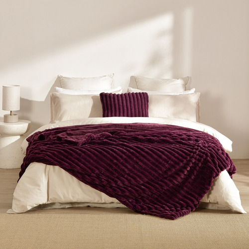 Chunky Embossed Fleece Cushion