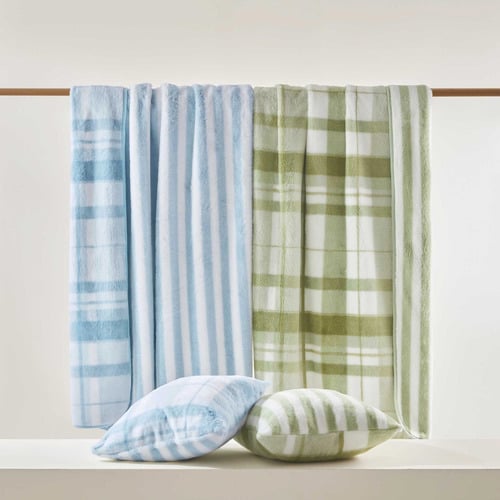 Wynter Reversible Faux Fur Throw