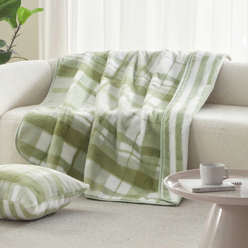 Wynter Reversible Faux Fur Throw