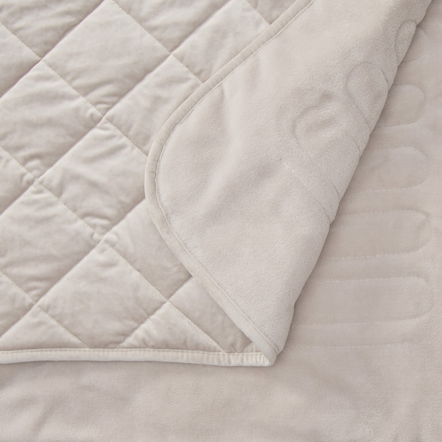 Horace French Velvet & Fleece Heated Throw