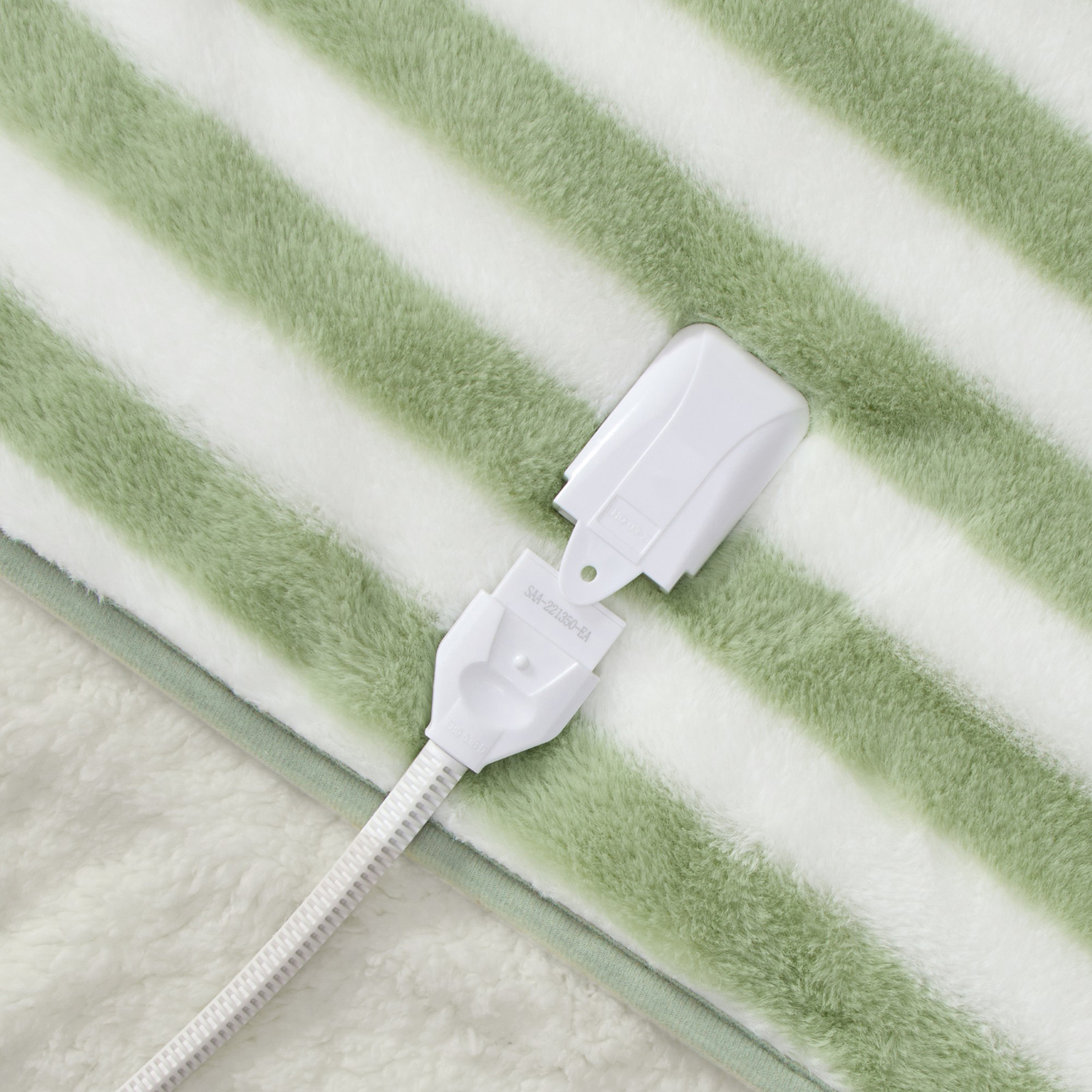 Seraph Fleece & Sherpa Heated Throw
