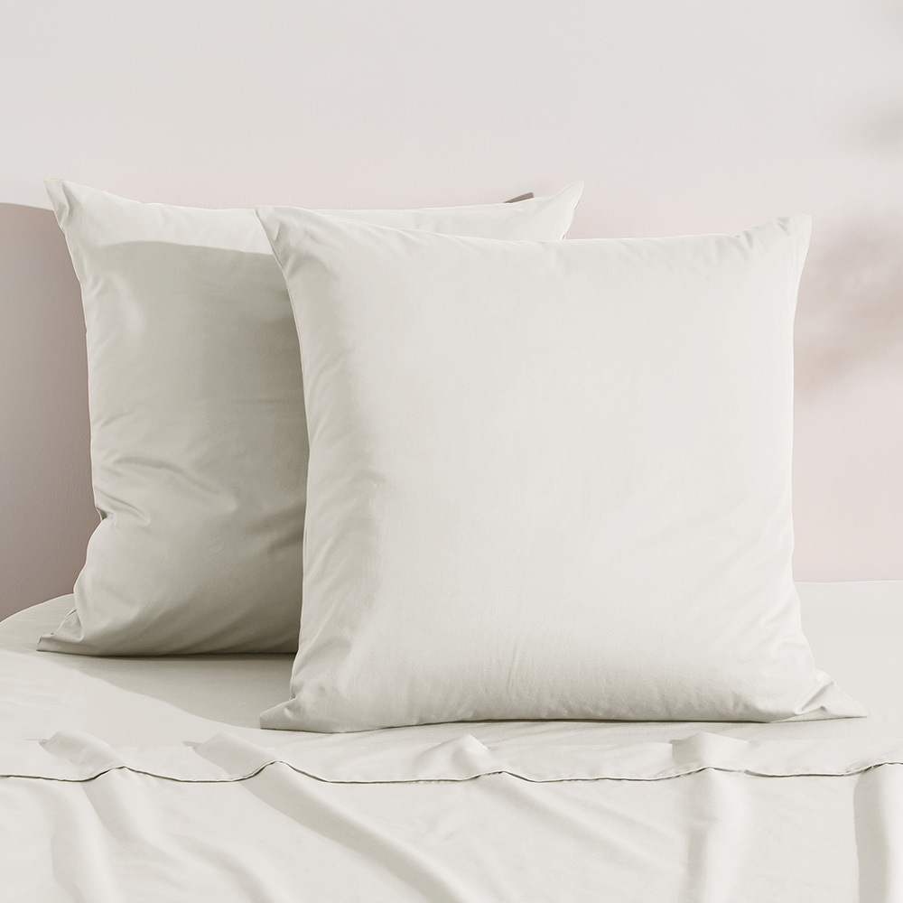 Dreamaker Cotton-Blend European Pillowcases
