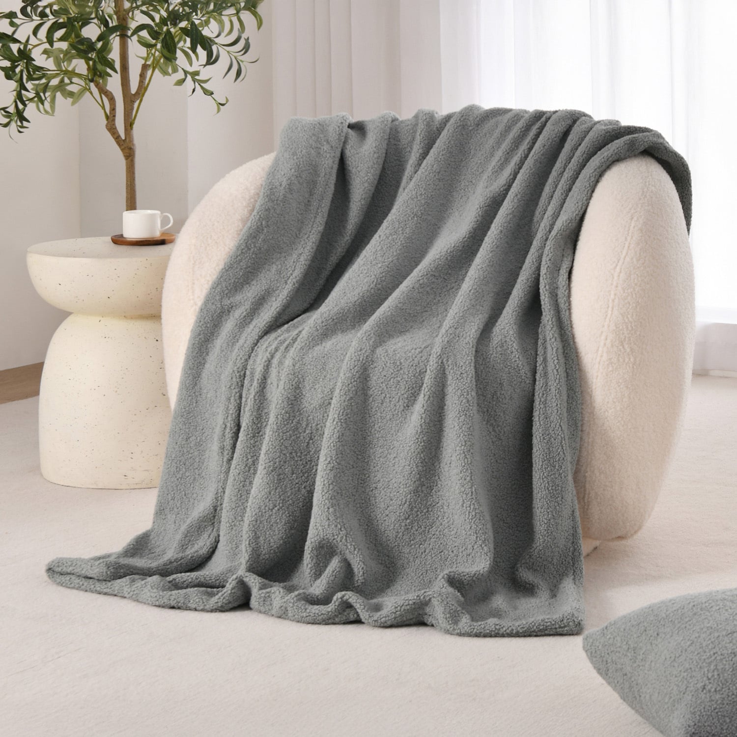 Skye Teddy Fleece Double-Sided Throw