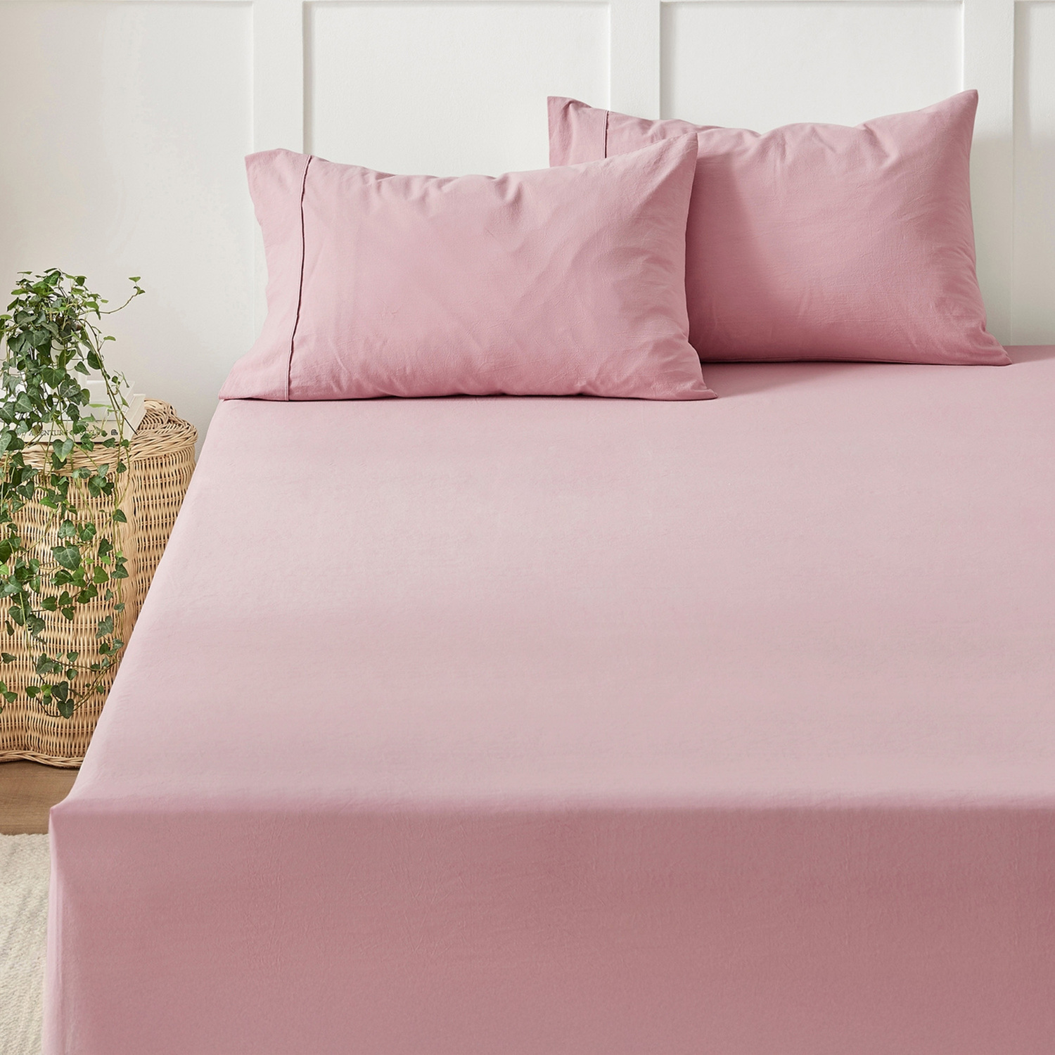 Carmine Cotton Fitted Sheet Set