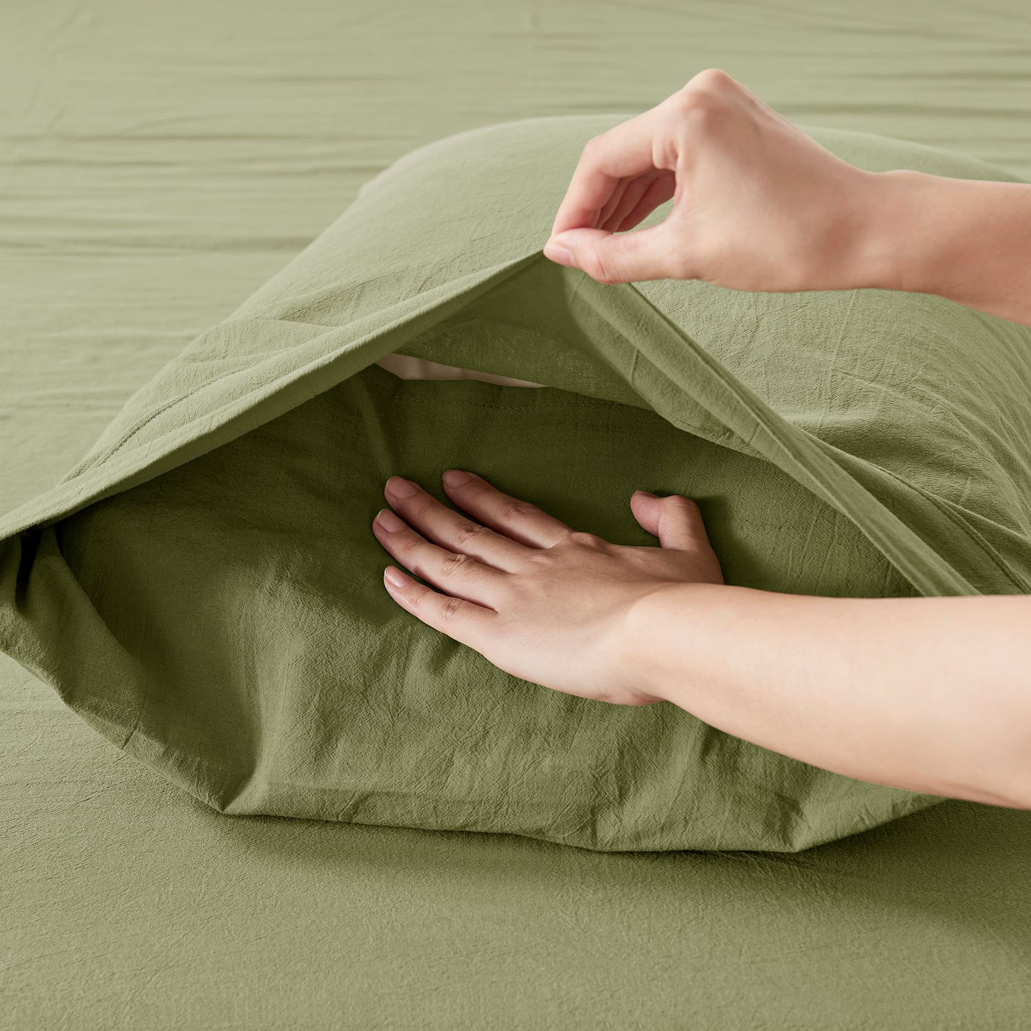Carmine Cotton Fitted Sheet Set