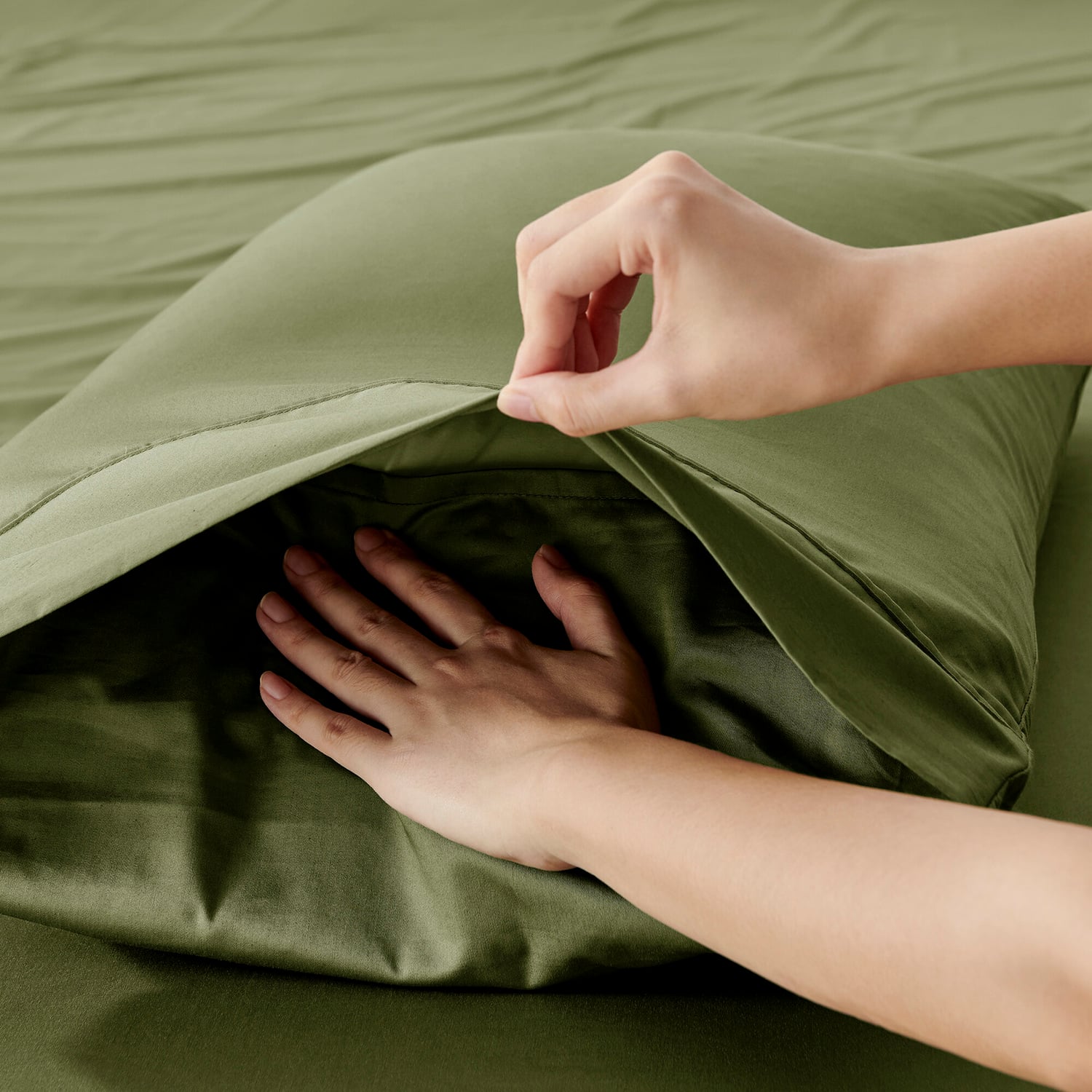 Gavin Cotton Sateen Pillowcases