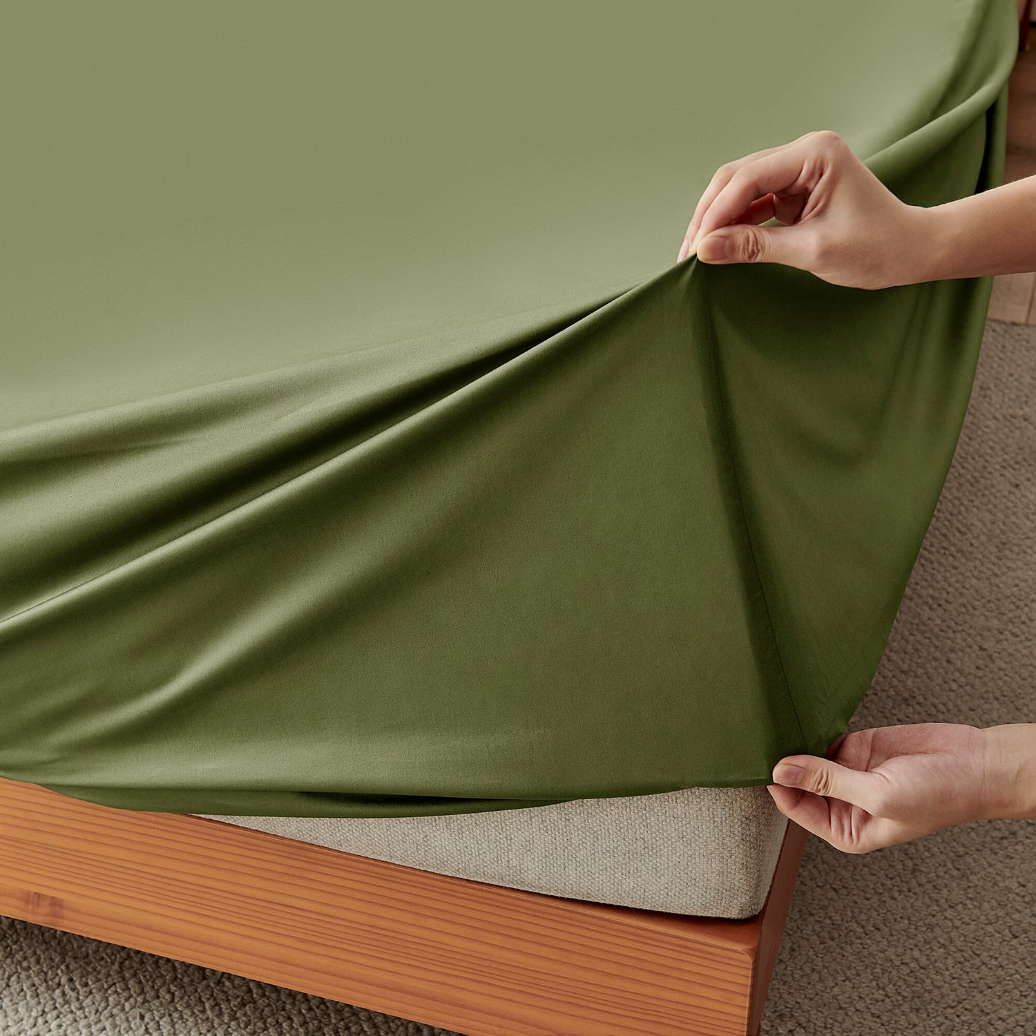 Rhys Cotton Sateen Fitted Sheet Set