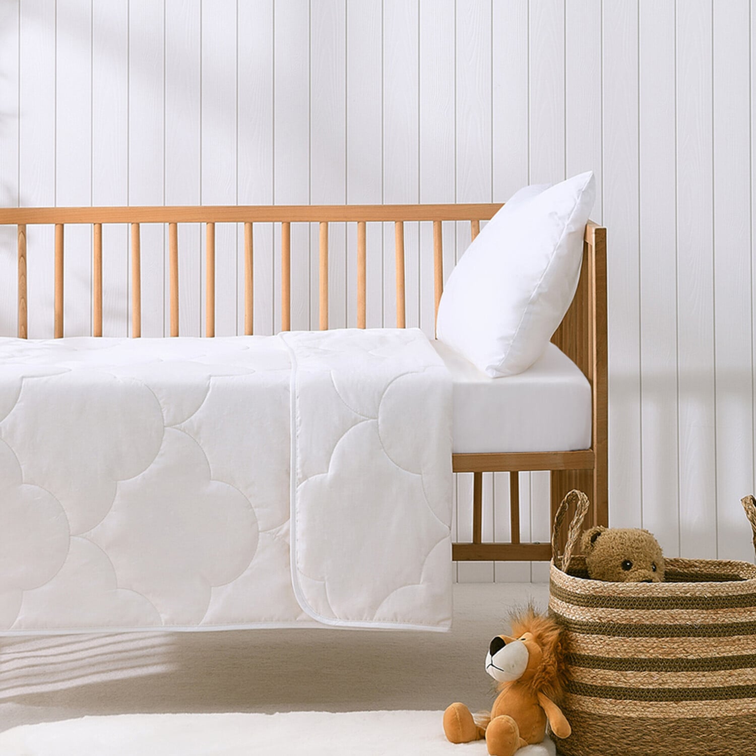 Dreamaker Arden Cotton Cot Quilt