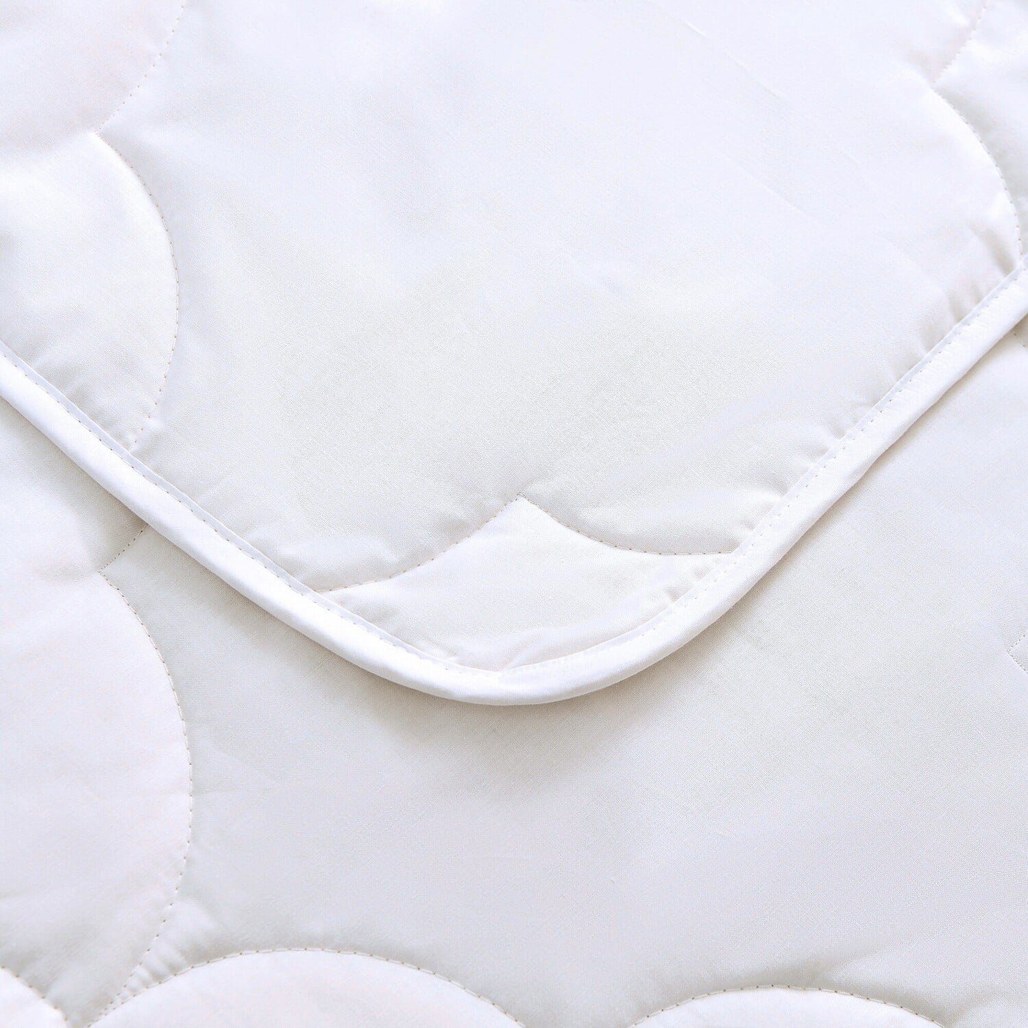 Dreamaker Arden Cotton Cot Quilt
