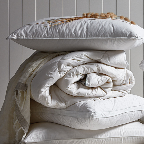 Gainsborough White Naturals Australian Wool All Seasons 300GSM Quilt