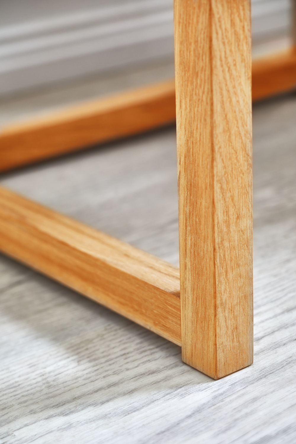 Rustic-Olwen-Oak-Wood-Bedside-Table