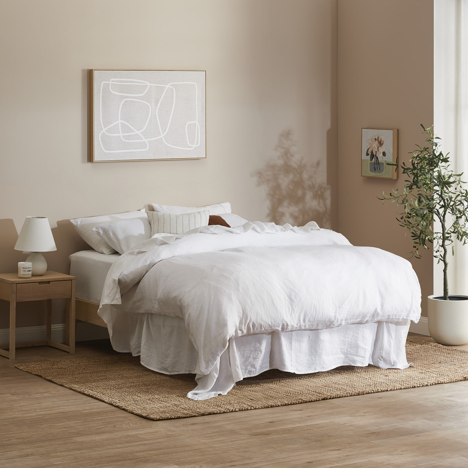 Rustic-Olwen-Oak-Wood-Bedside-Table