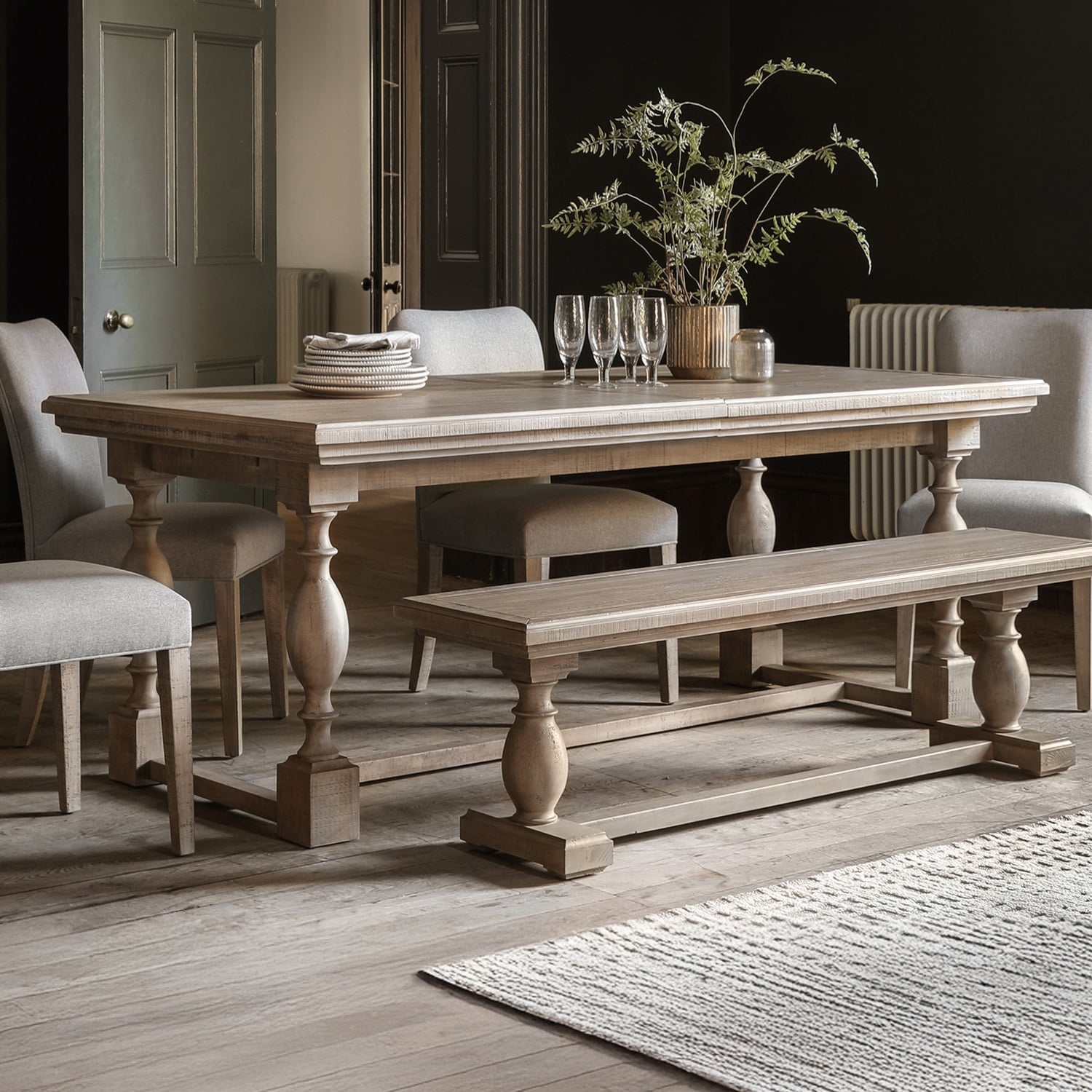 Noelia Extendable Dining Table