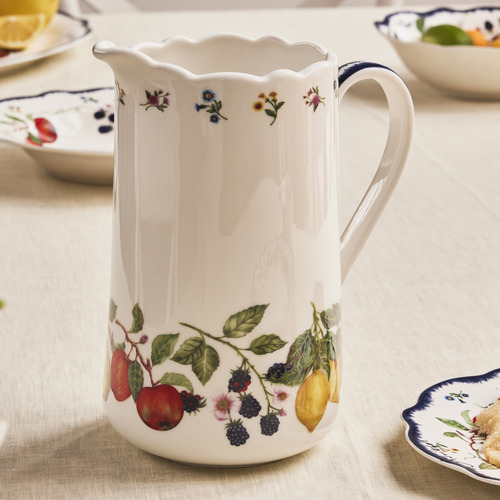 Frutta Scalloped 1.5L Porcelain Pitcher