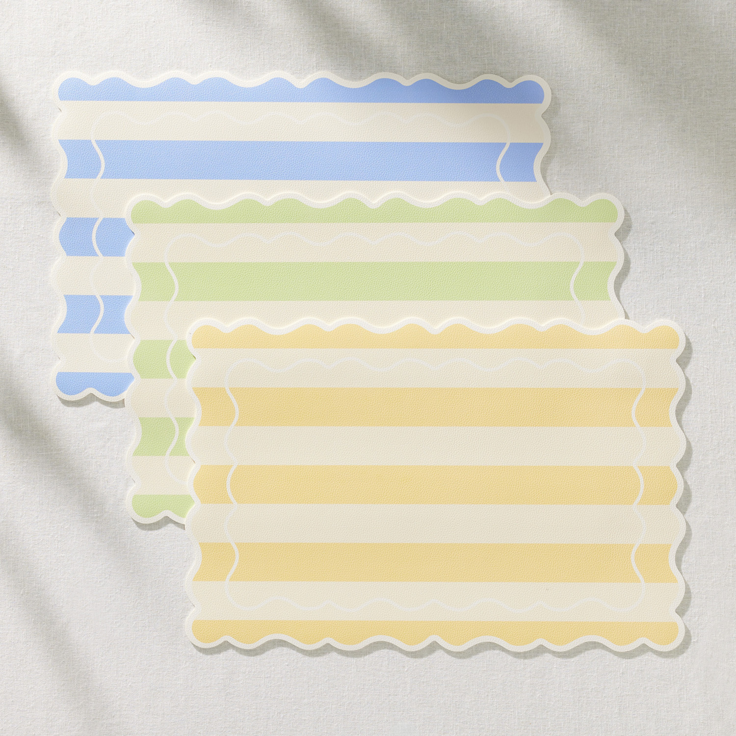 Banda Stripes Scallop Placemats