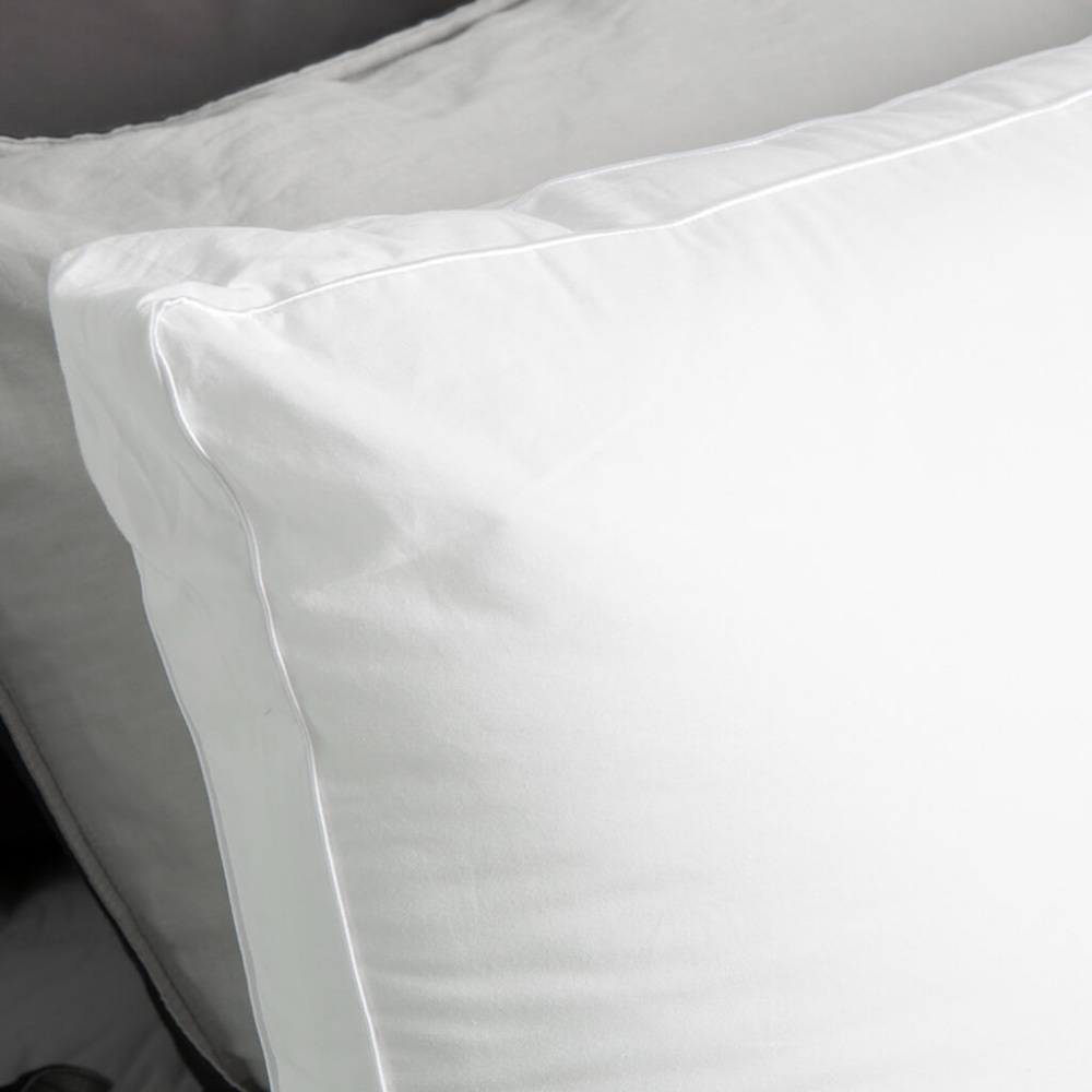 Good Night Big & Bouncy Firm Pillow