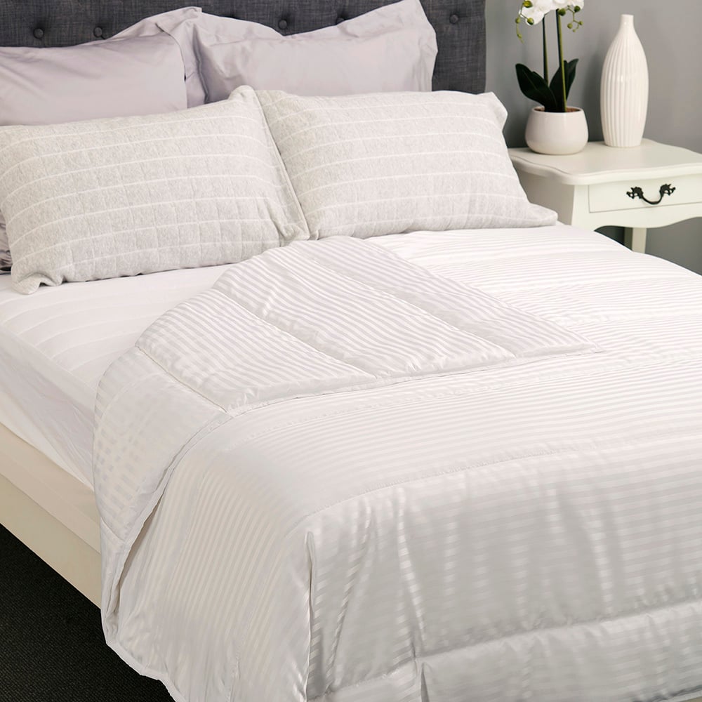 Hotel Luxury Comfort All Seasons Quilt