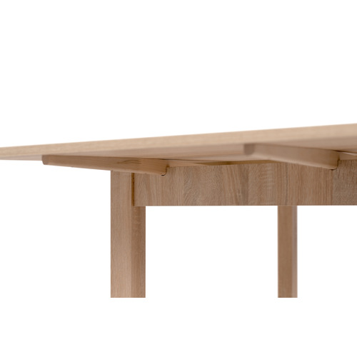 Chayce Extendable Dining Table
