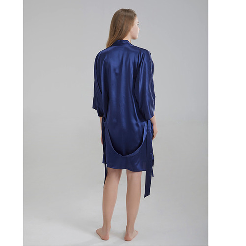 Fynara Mulberry Silk Bath Robe
